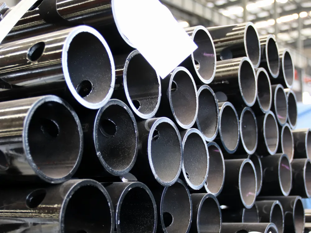 ERW_pipe_supplier_carbon_steel_pipe_UNIASEN